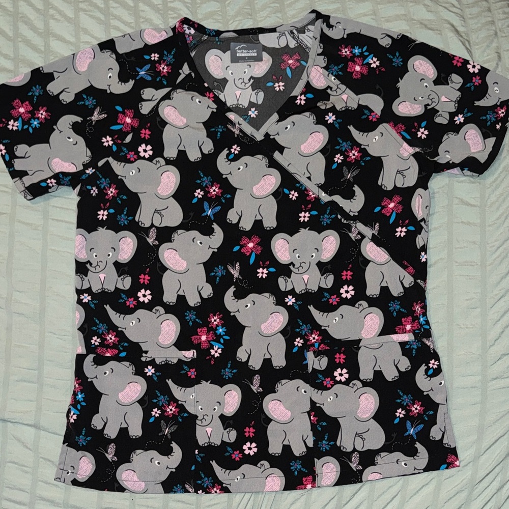 Elephant Print Women's Scrub Top - Black and Pink
